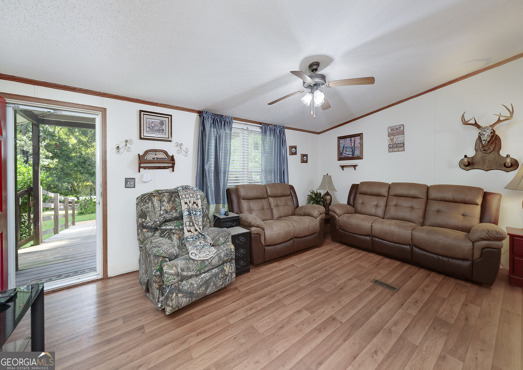 450 Lakeshore Drive Property Photo 10