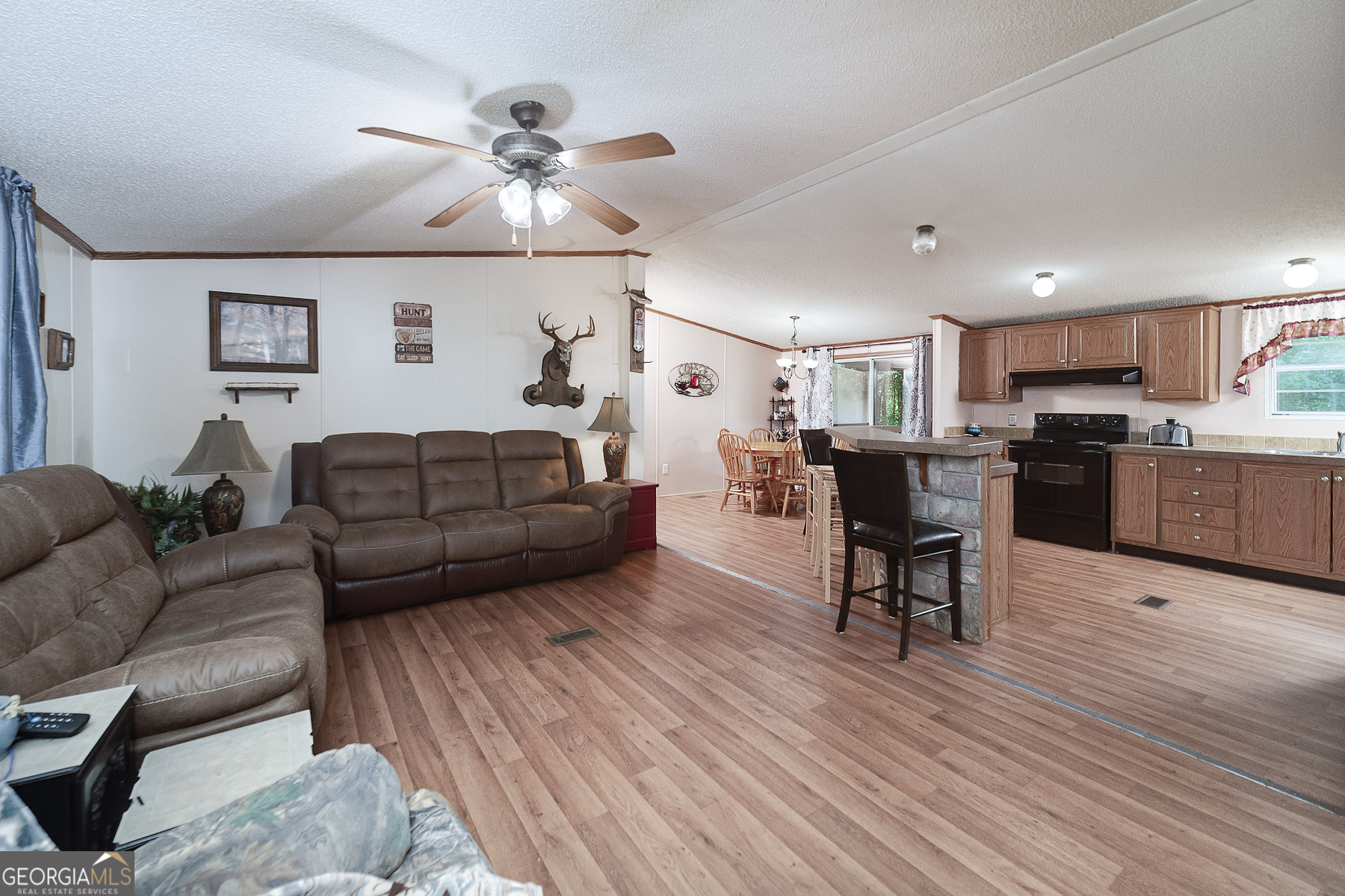 450 Lakeshore Drive Property Photo 11