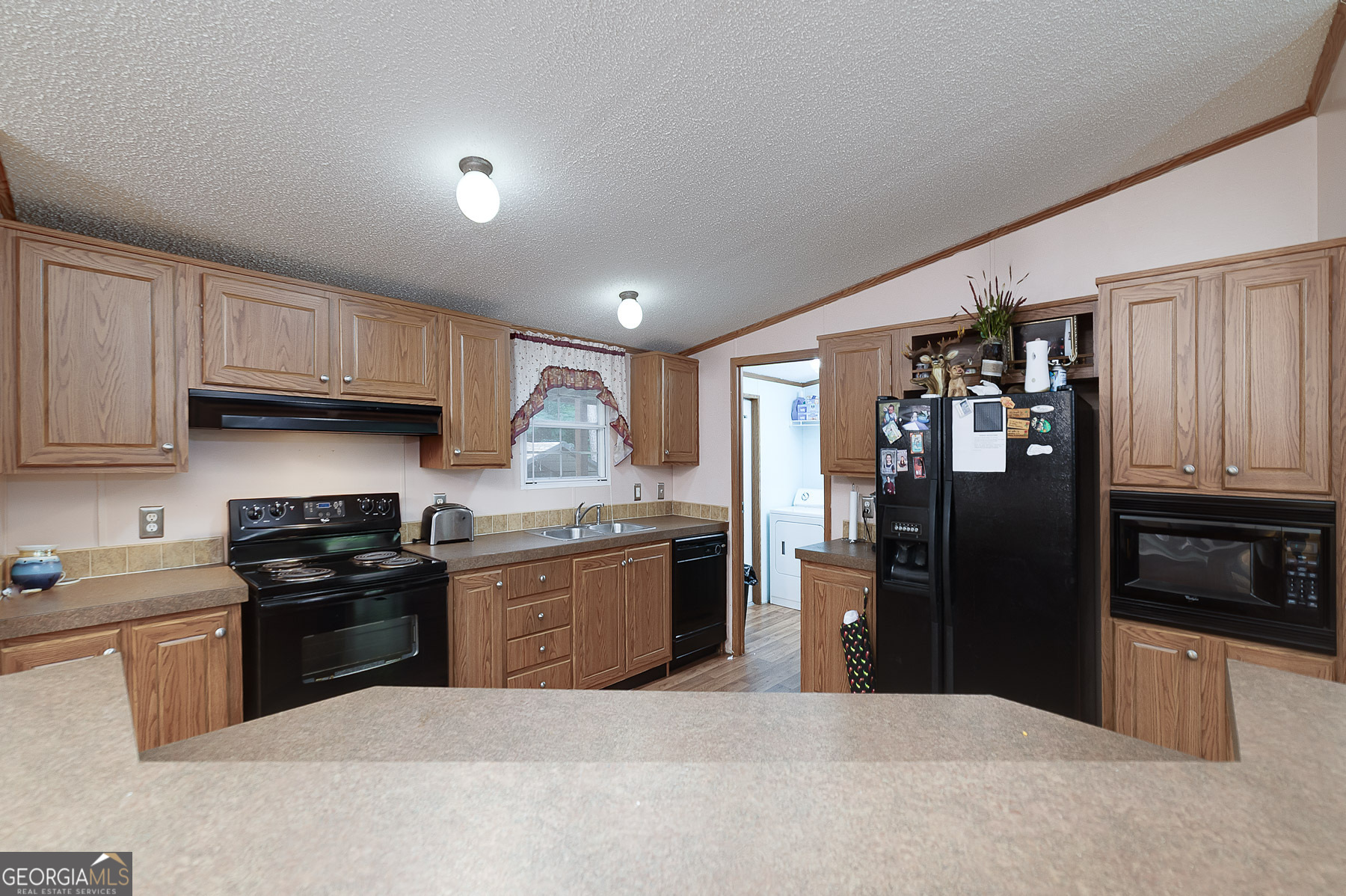 450 Lakeshore Drive Property Photo 14