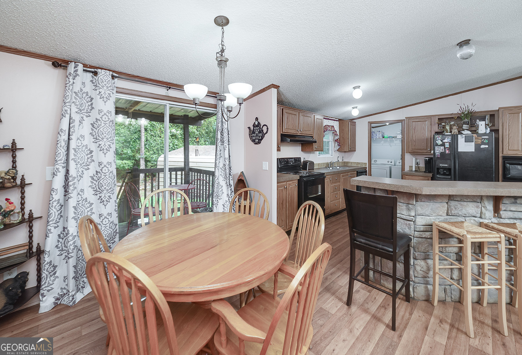 450 Lakeshore Drive Property Photo 18