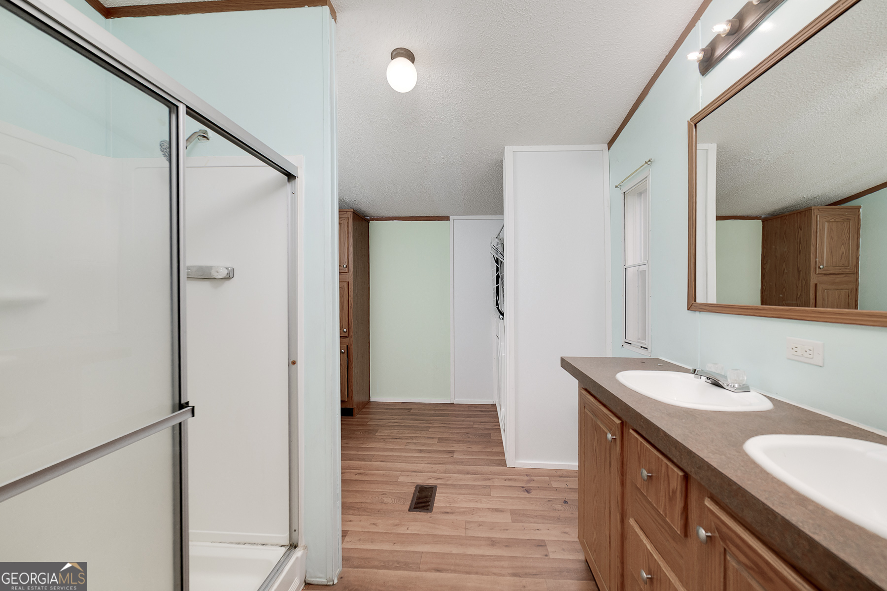 450 Lakeshore Drive Property Photo 22