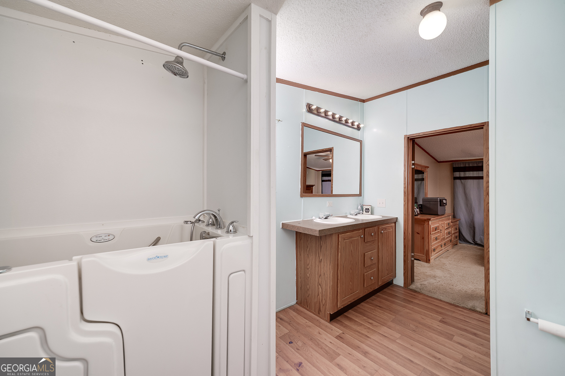 450 Lakeshore Drive Property Photo 23