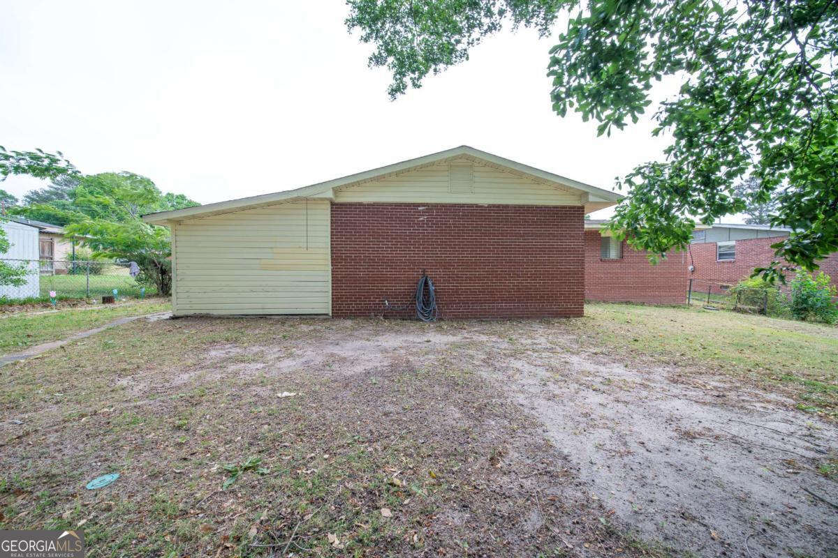6040 Luna Drive Property Photo 5
