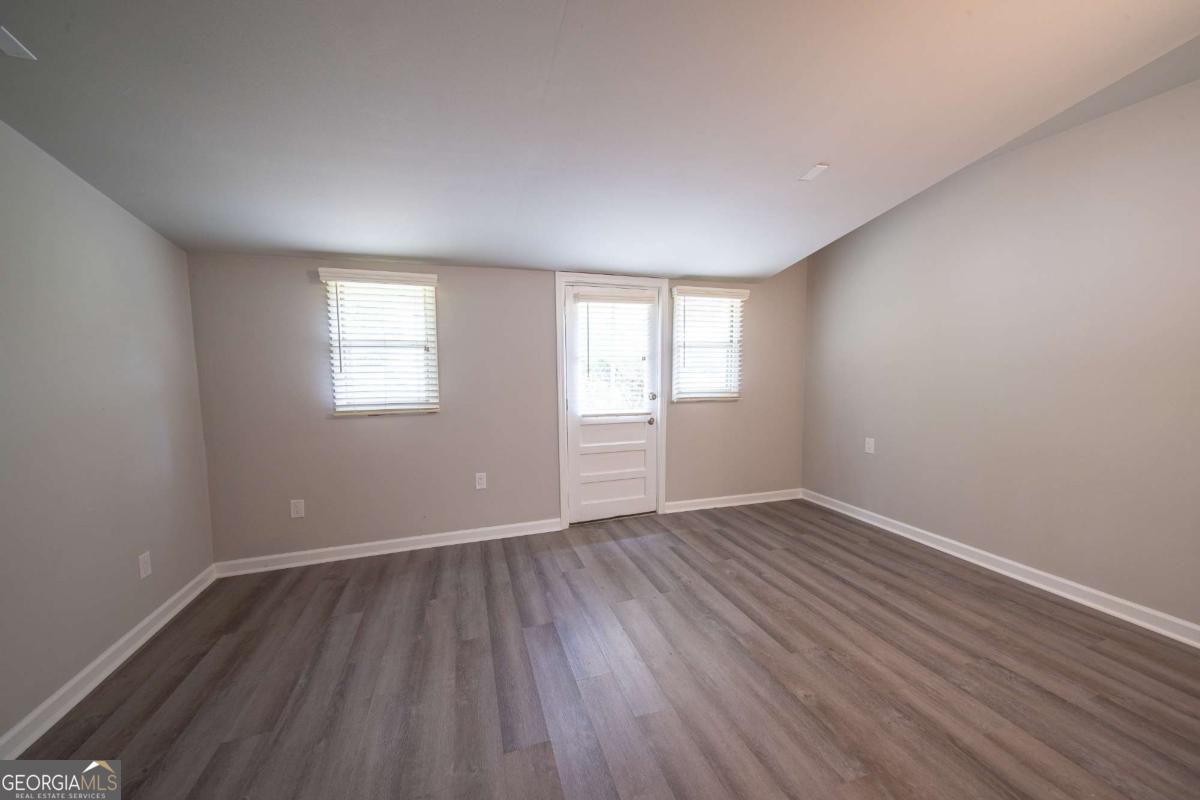 6040 Luna Drive Property Photo 14