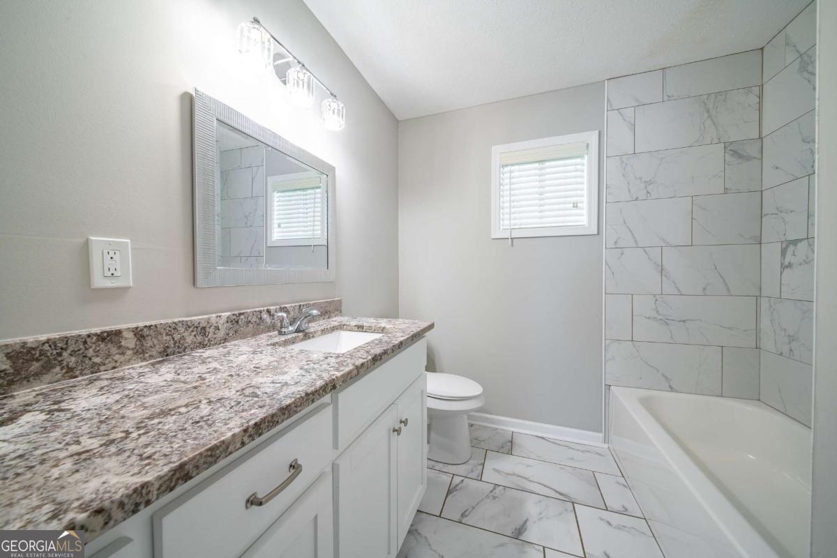 6040 Luna Drive Property Photo 16