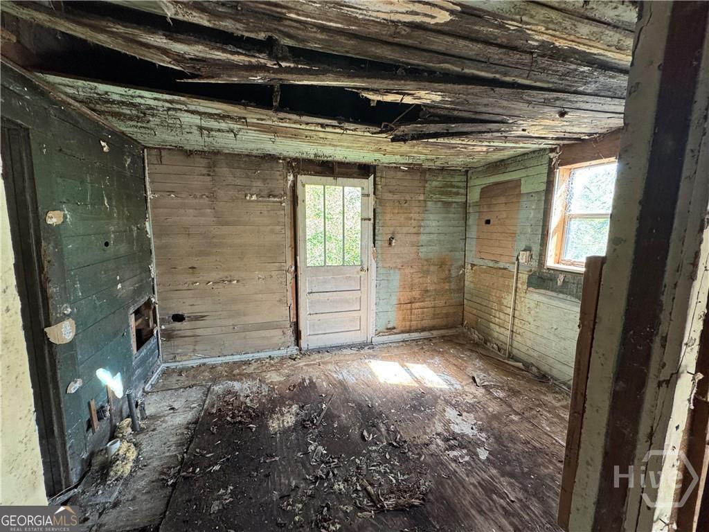 160 Macon Avenue Property Photo 4