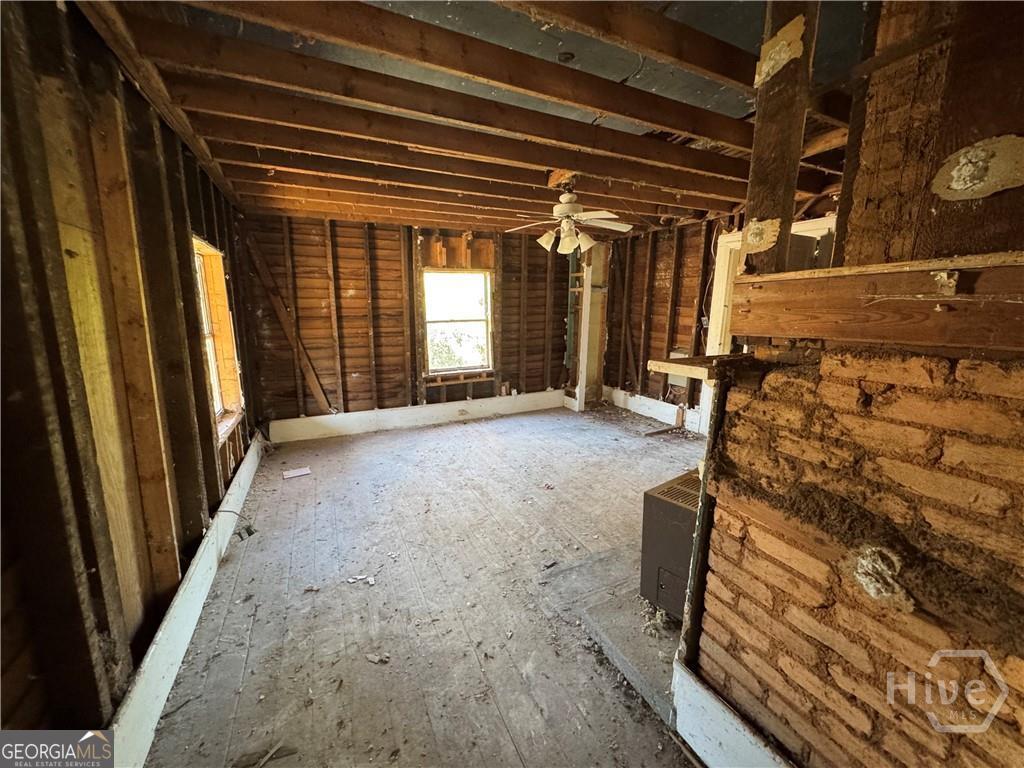 160 Macon Avenue Property Photo 6