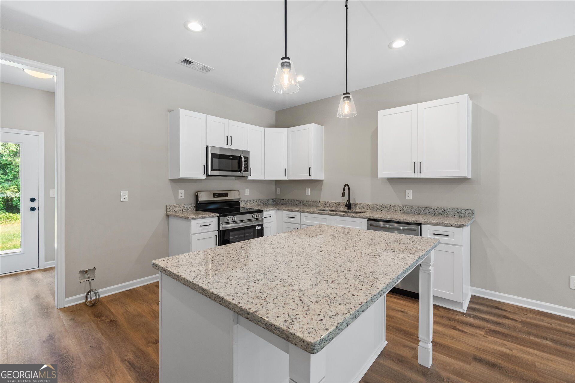 109 Haygood Place Property Photo 4