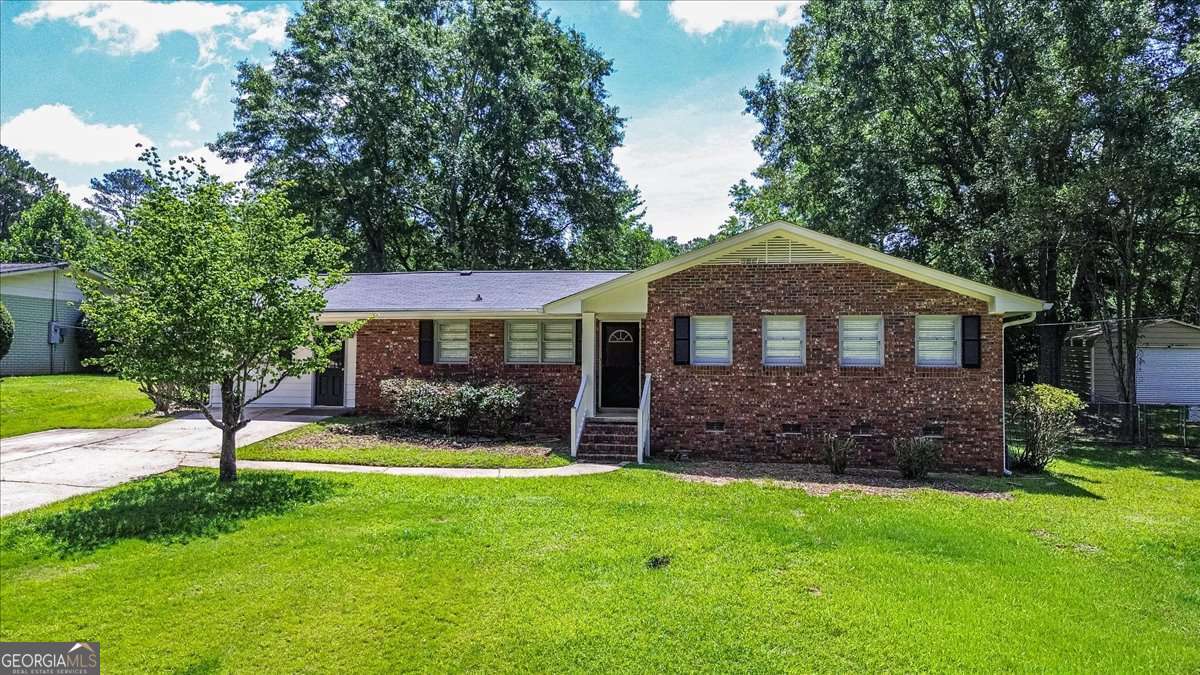 265 Ferncliff Drive Property Photo 1