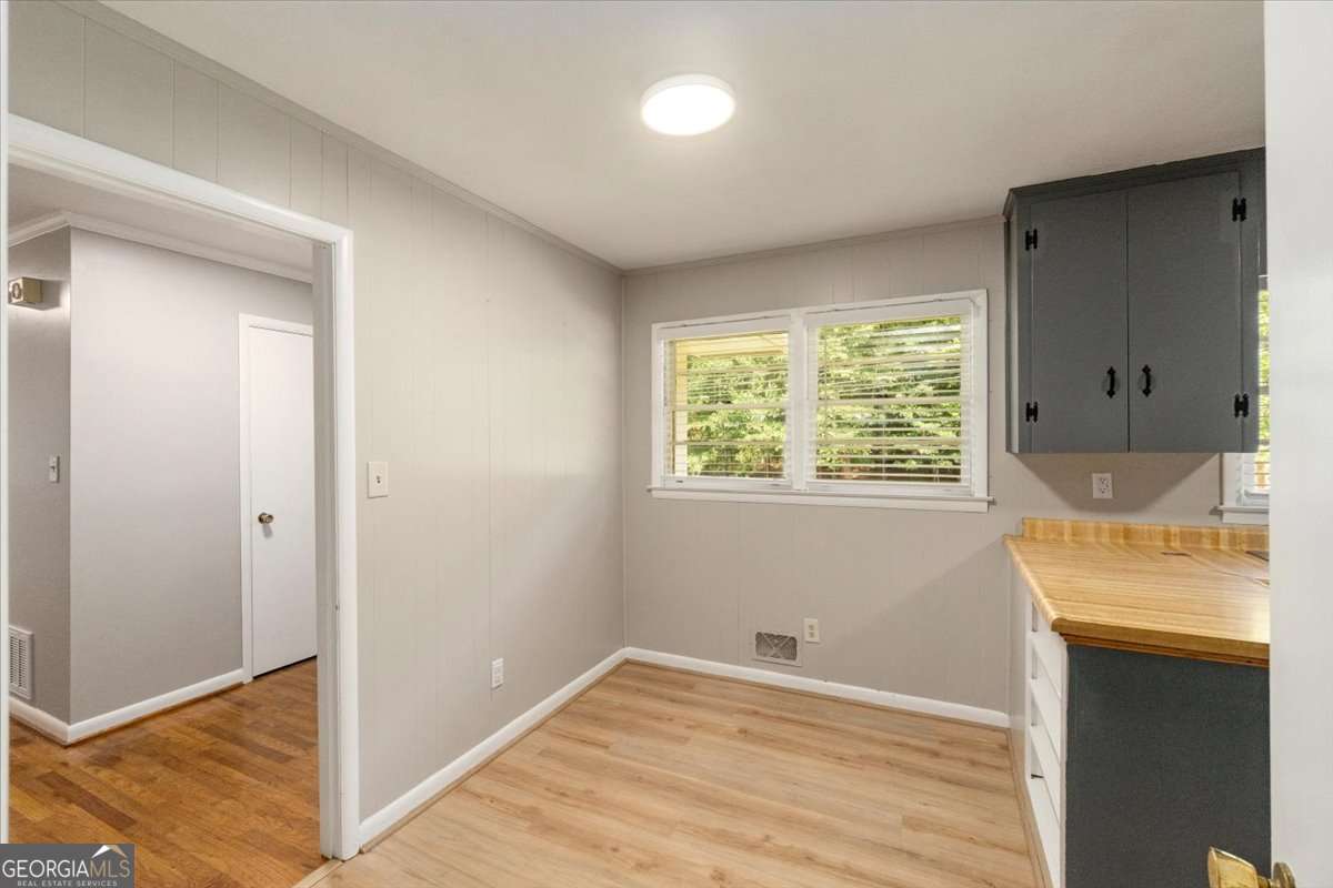 265 Ferncliff Drive Property Photo 8