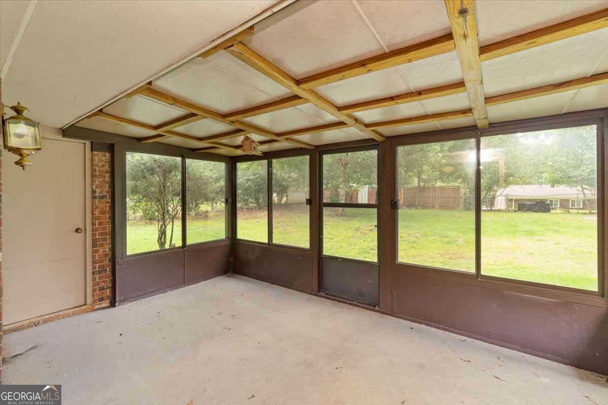 265 Ferncliff Drive Property Photo 11