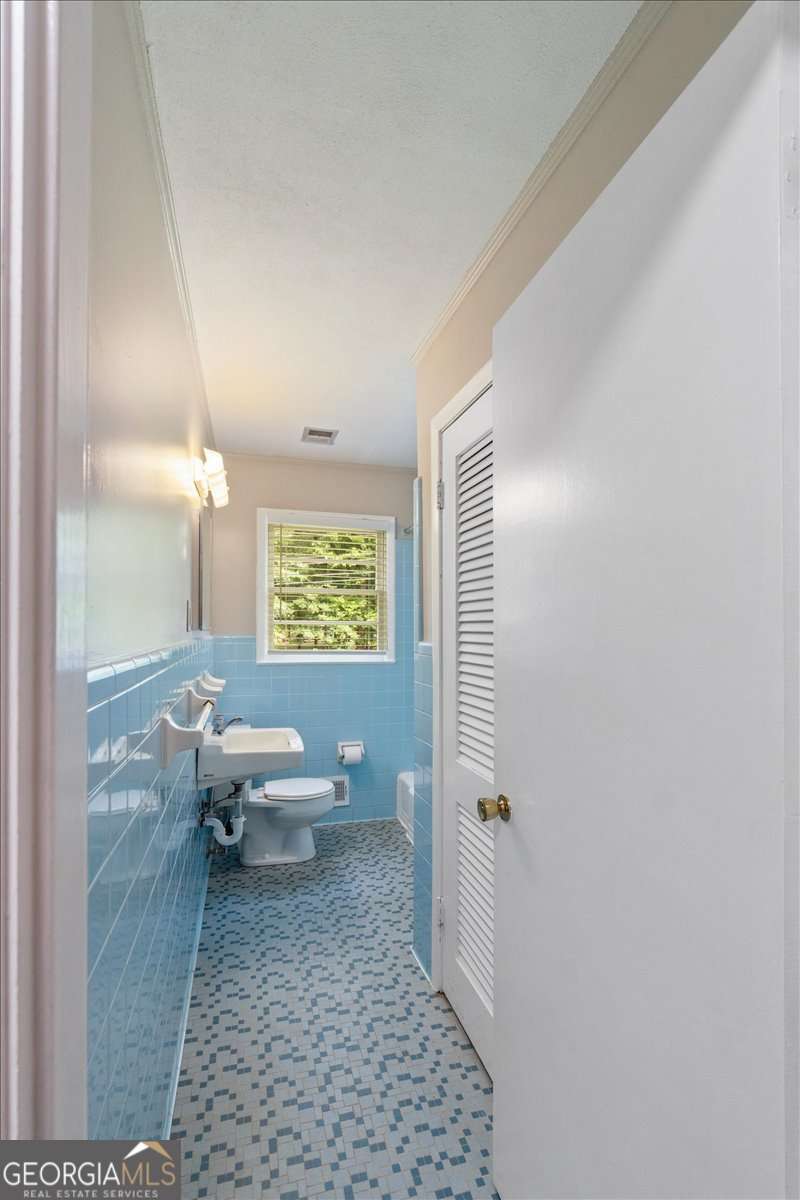 265 Ferncliff Drive Property Photo 15