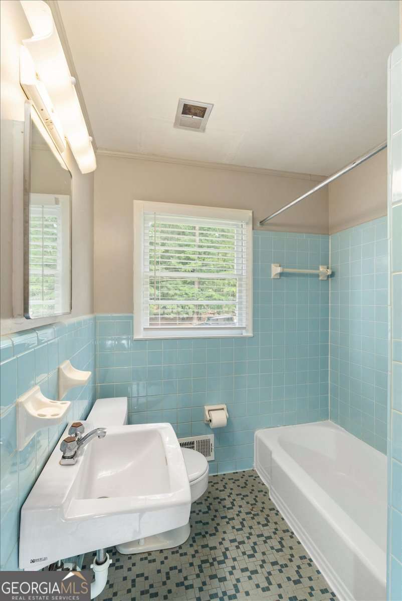 265 Ferncliff Drive Property Photo 16