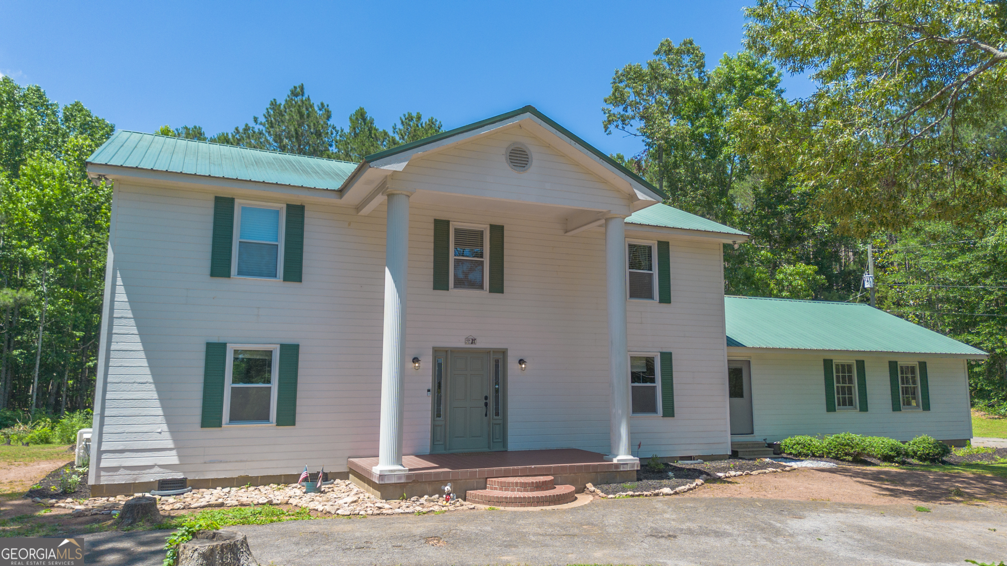 84791 Highway 9 Property Photo 2