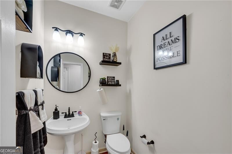 2858 Stockbridge Way Property Photo 18