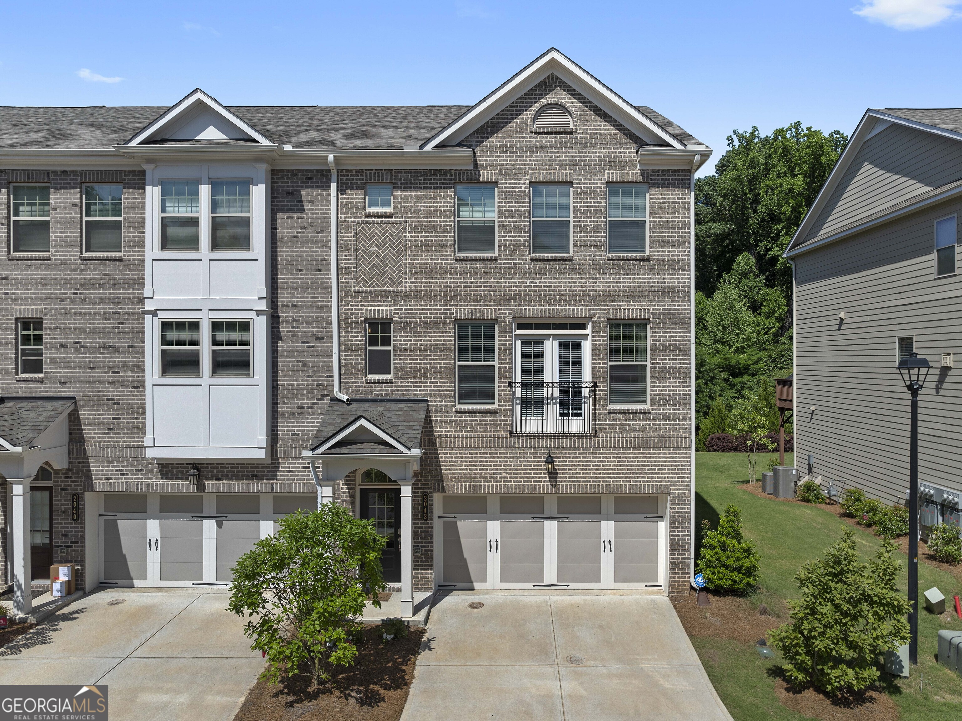2042 Violet Lane Property Photo 1