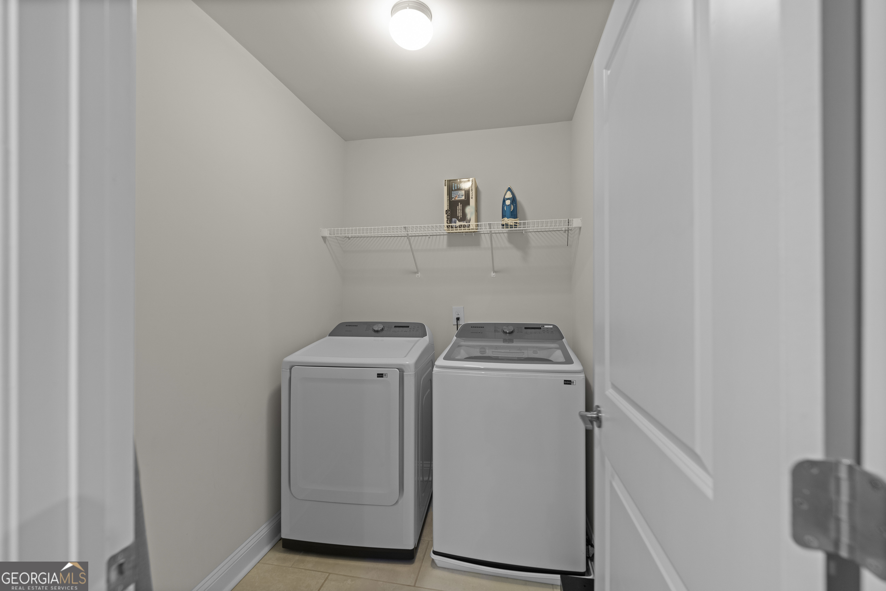 2042 Violet Lane Property Photo 36