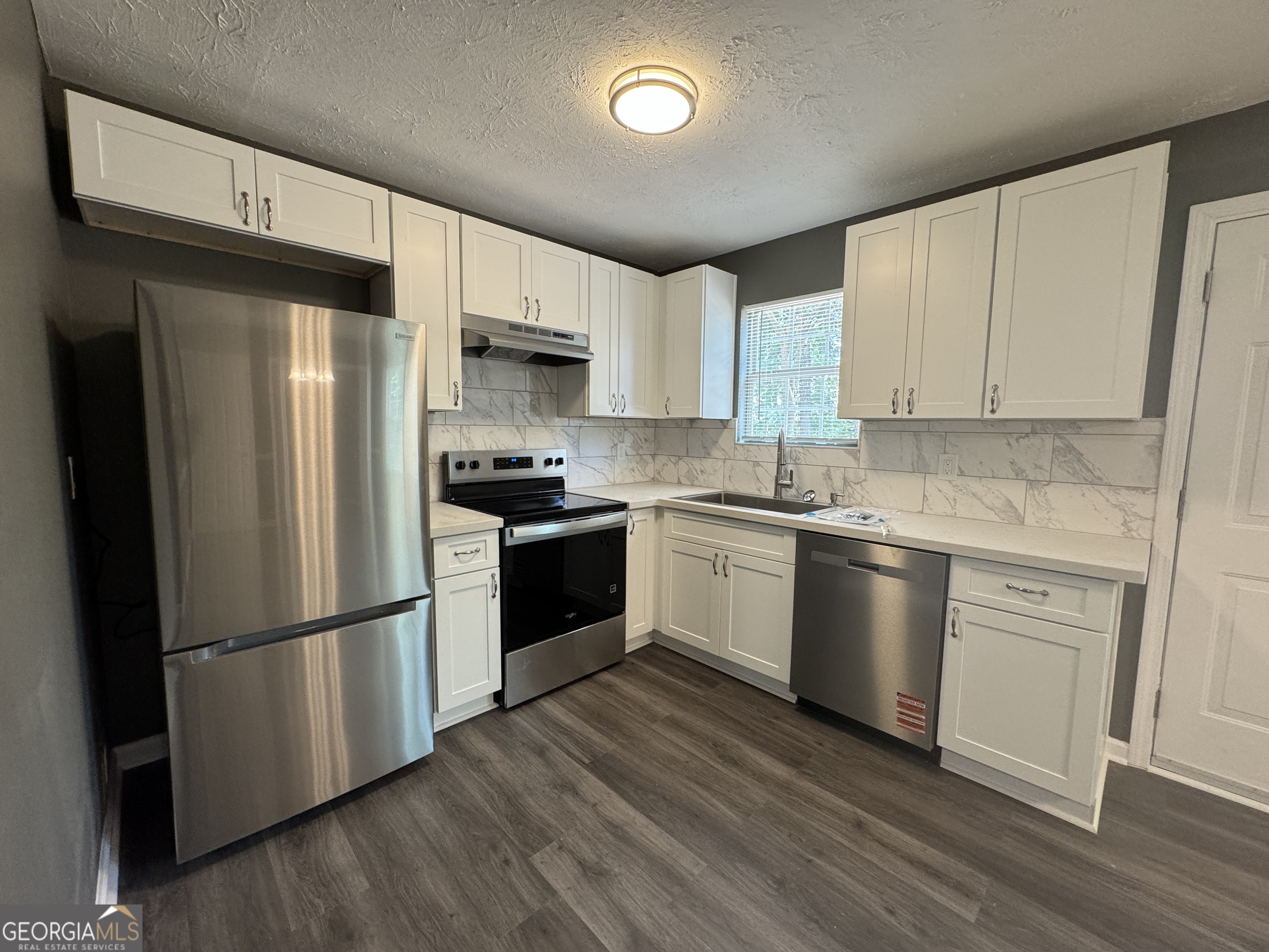 330 Crestfield Circle Property Photo 4