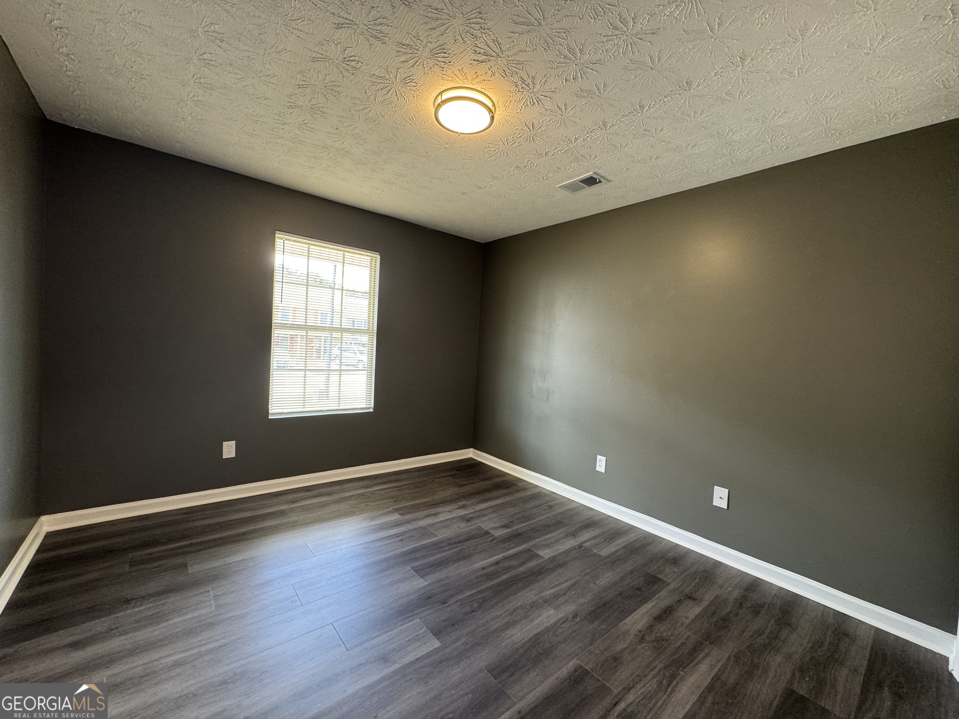 330 Crestfield Circle Property Photo 7