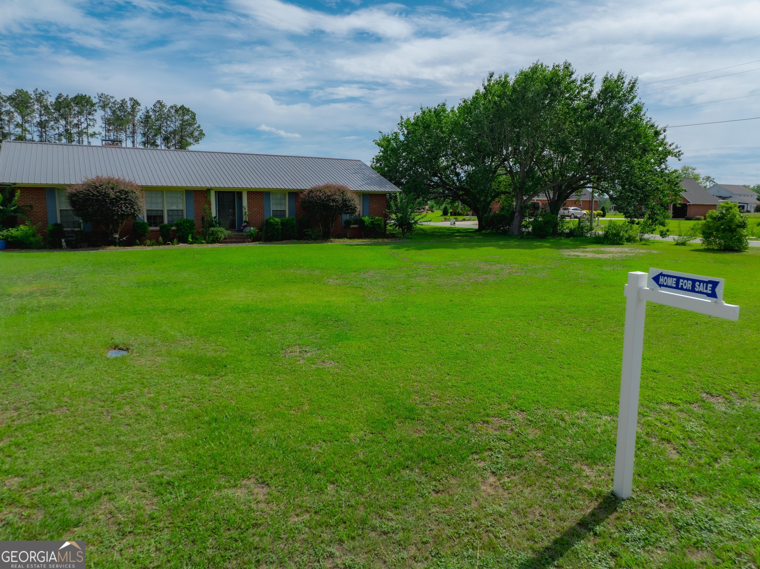 182 Myra Street Property Photo 4
