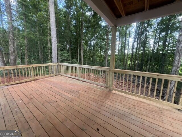 296 Stonington Drive Property Photo 6