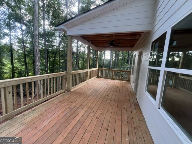 296 Stonington Drive Property Photo 7