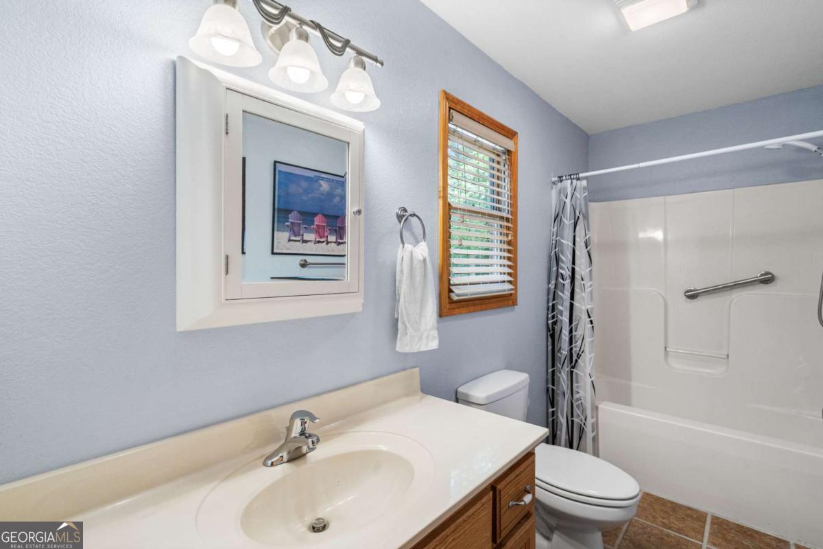 977 Tarheel Drive W Property Photo 14