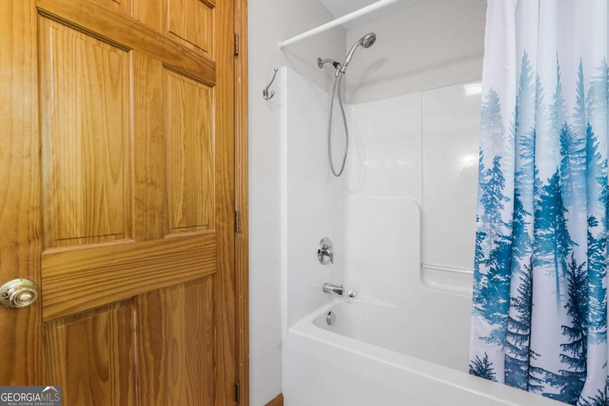 977 Tarheel Drive W Property Photo 15