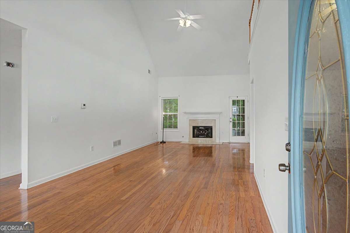 164 Ivey Lake Parkway Property Photo 2