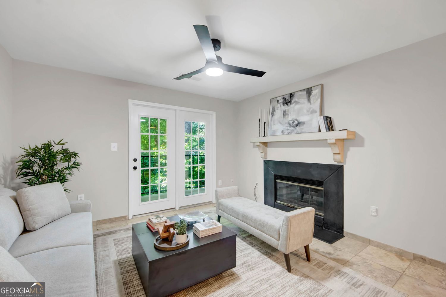 3655 Habersham Road Ne # B141 Property Photo 1