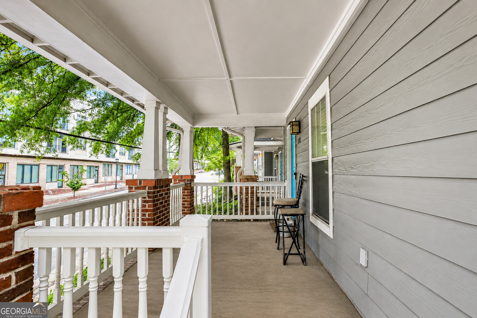 1112 Park Row S Property Photo 3
