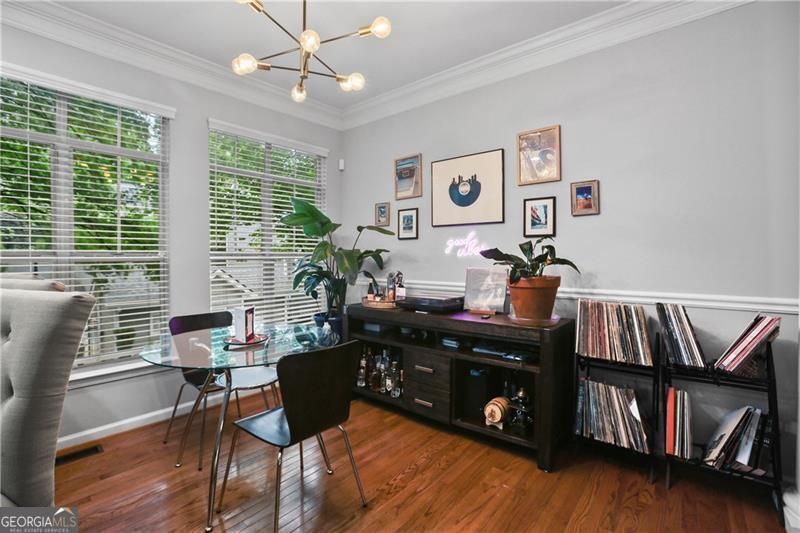 1112 Park Row S Property Photo 10