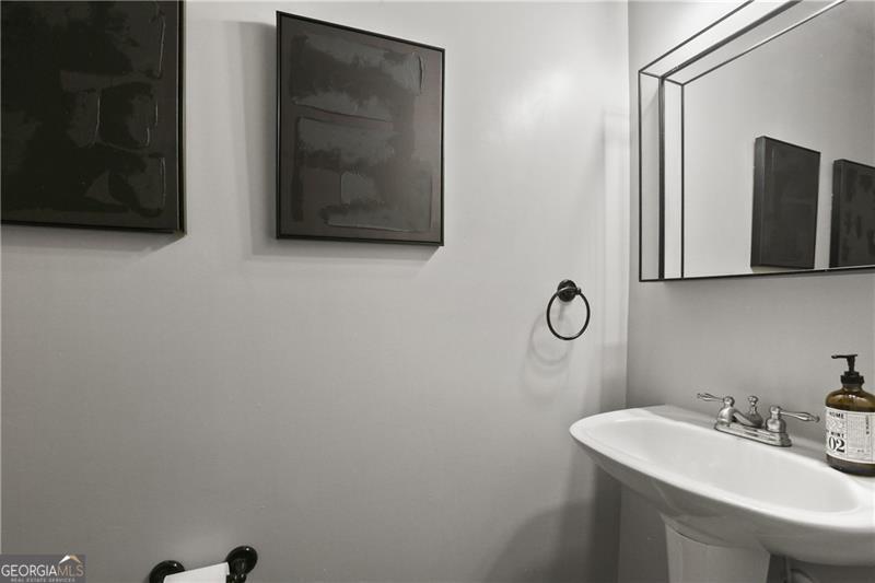 1112 Park Row S Property Photo 15