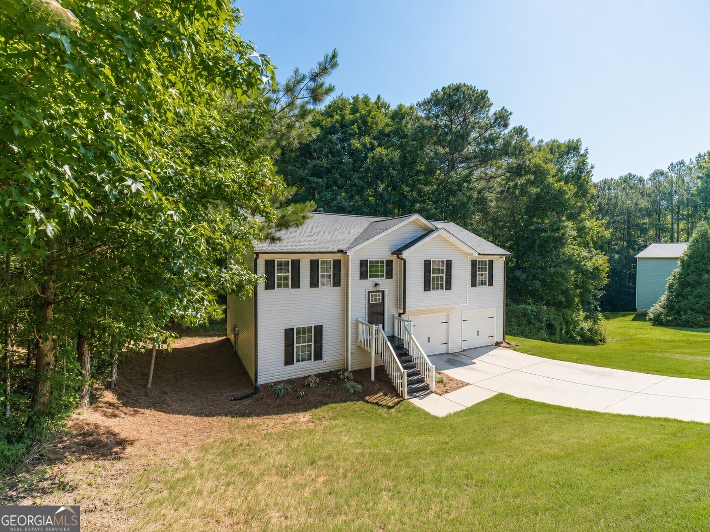 1825 River Run Road Property Photo 2