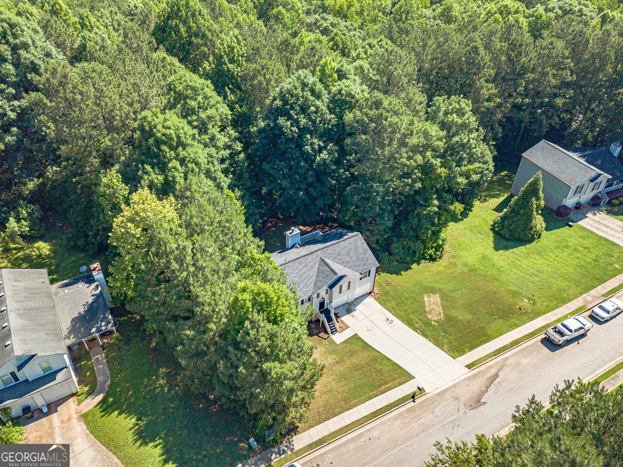 1825 River Run Road Property Photo 3
