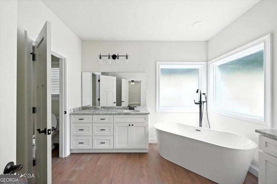 279 River North Boulevard Property Photo 8