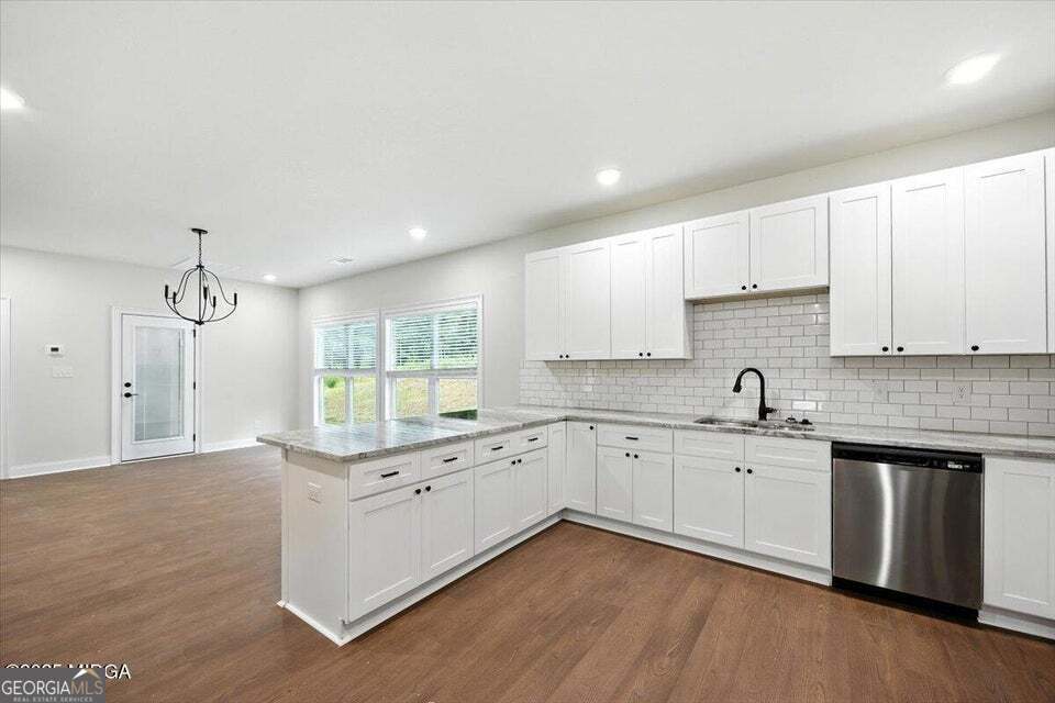 279 River North Boulevard Property Photo 15