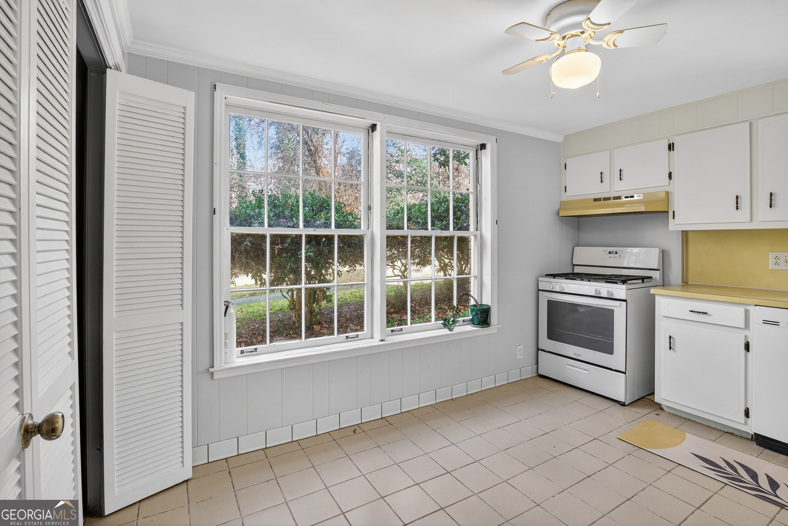 2064 Adriatic Drive Property Photo 8