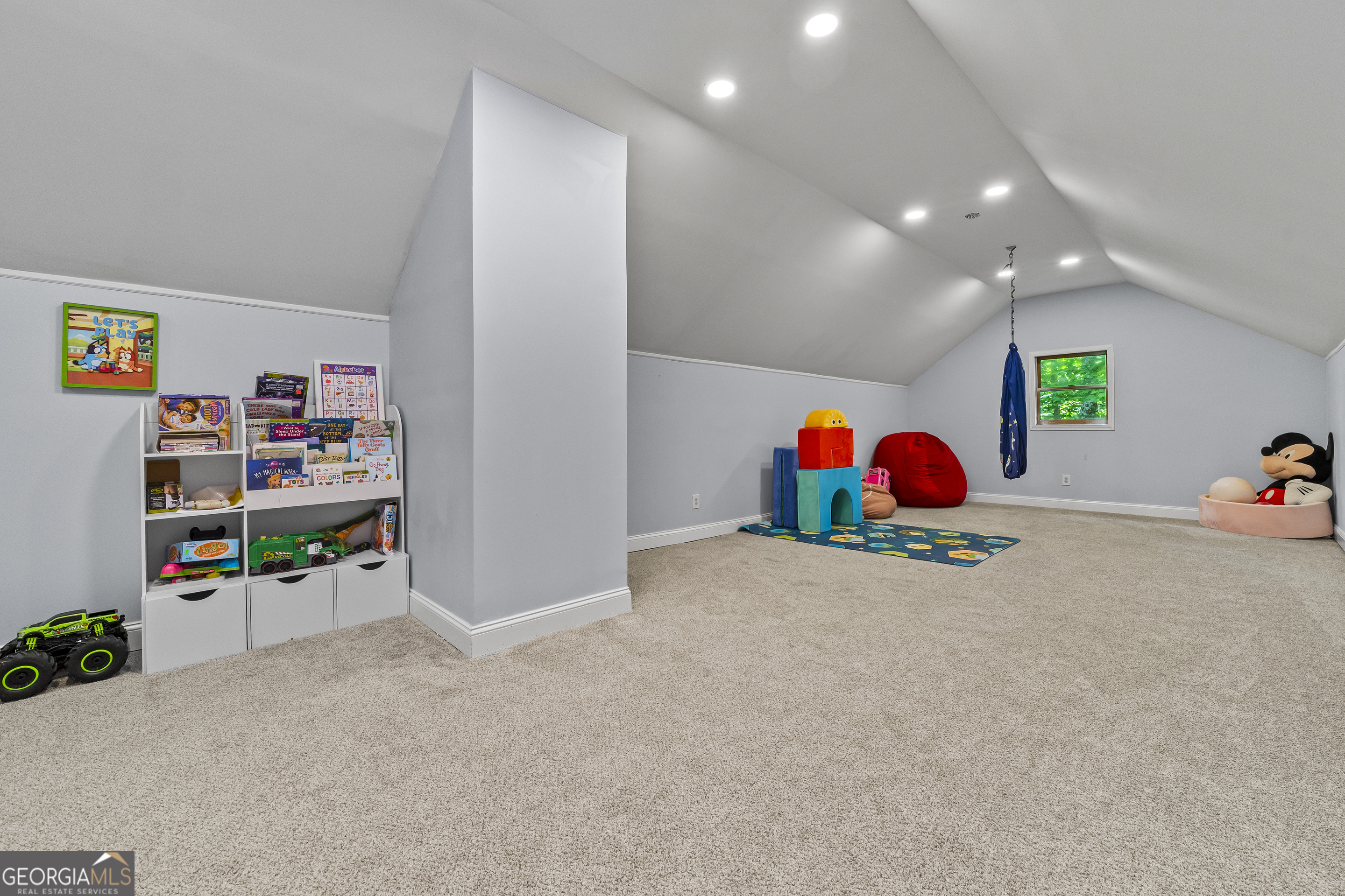 262 Patrick Lane Property Photo 24