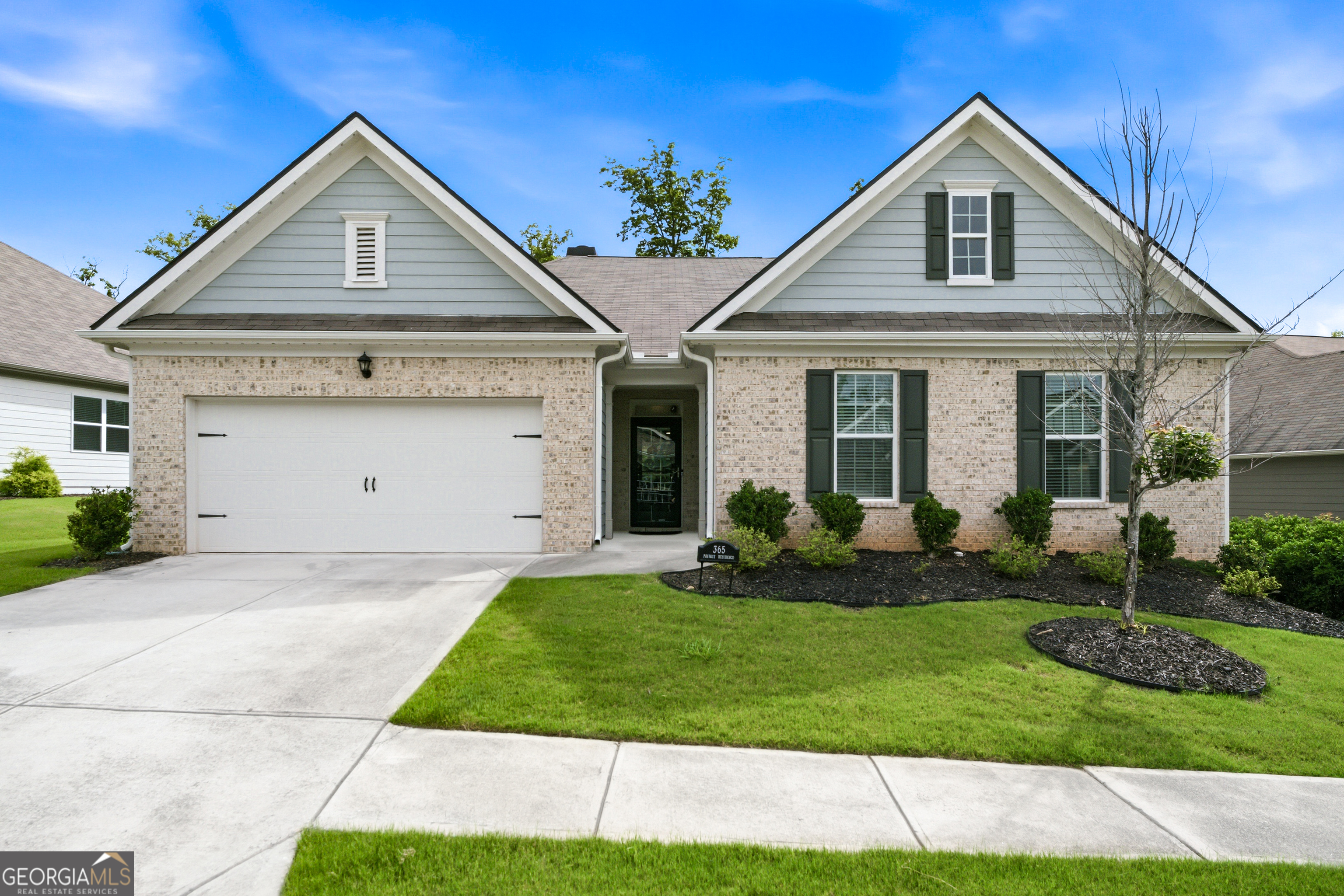 365 Cherokee Drive Property Photo 3