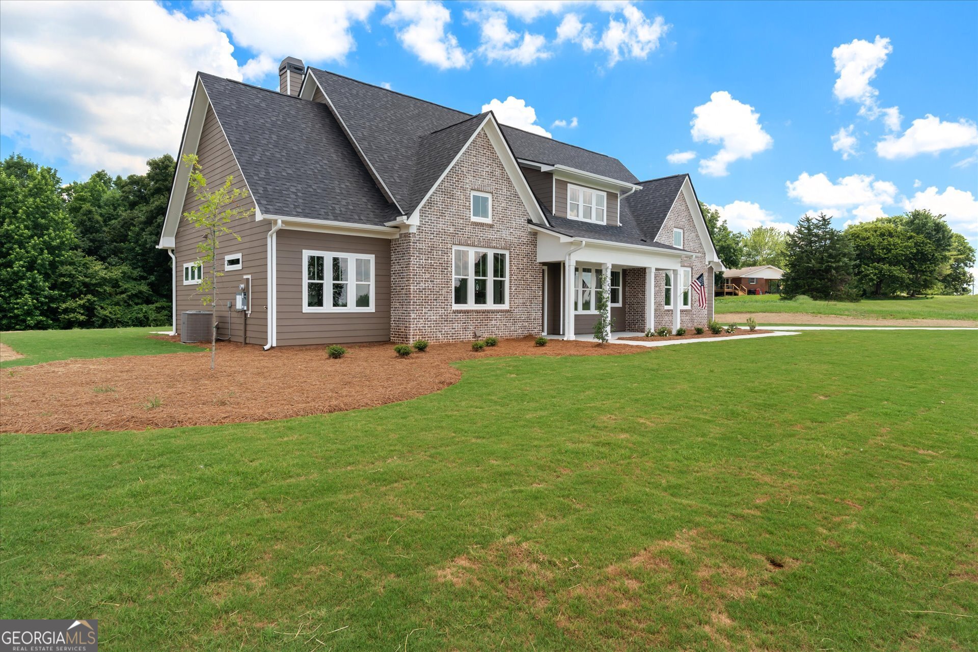 591 Welcome Road Property Photo 3