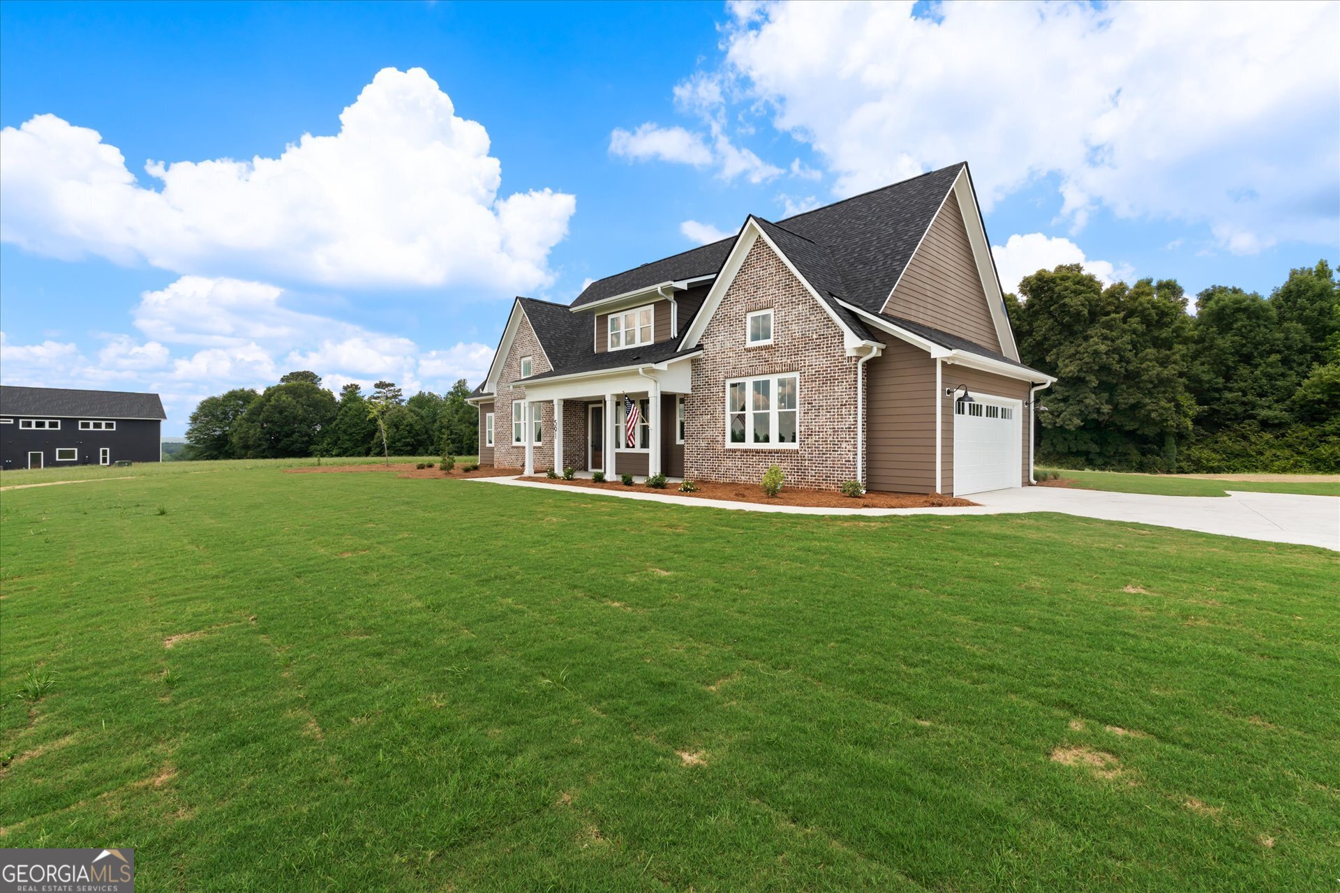 591 Welcome Road Property Photo 5