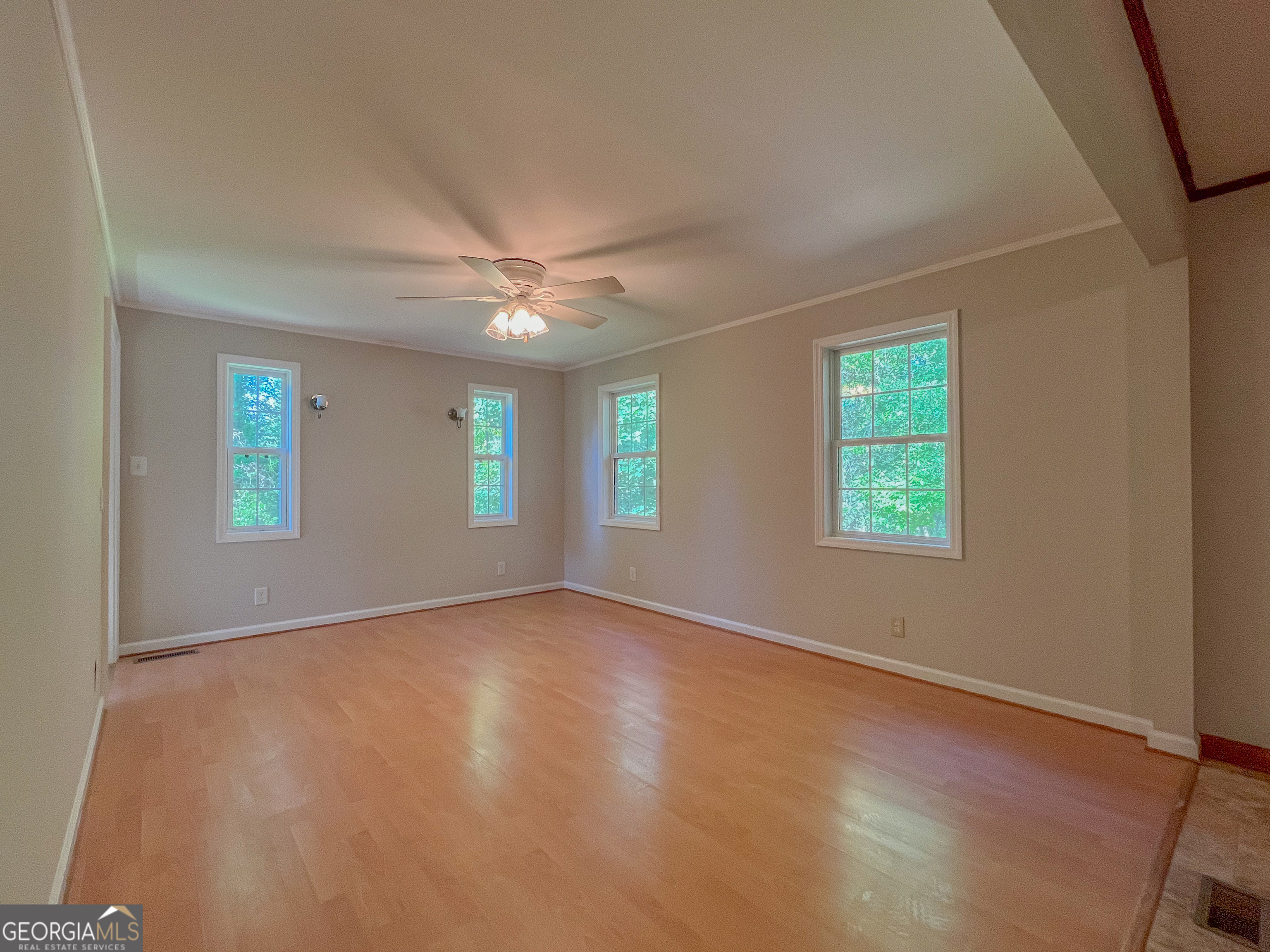 307 Brookdale Drive Property Photo 11