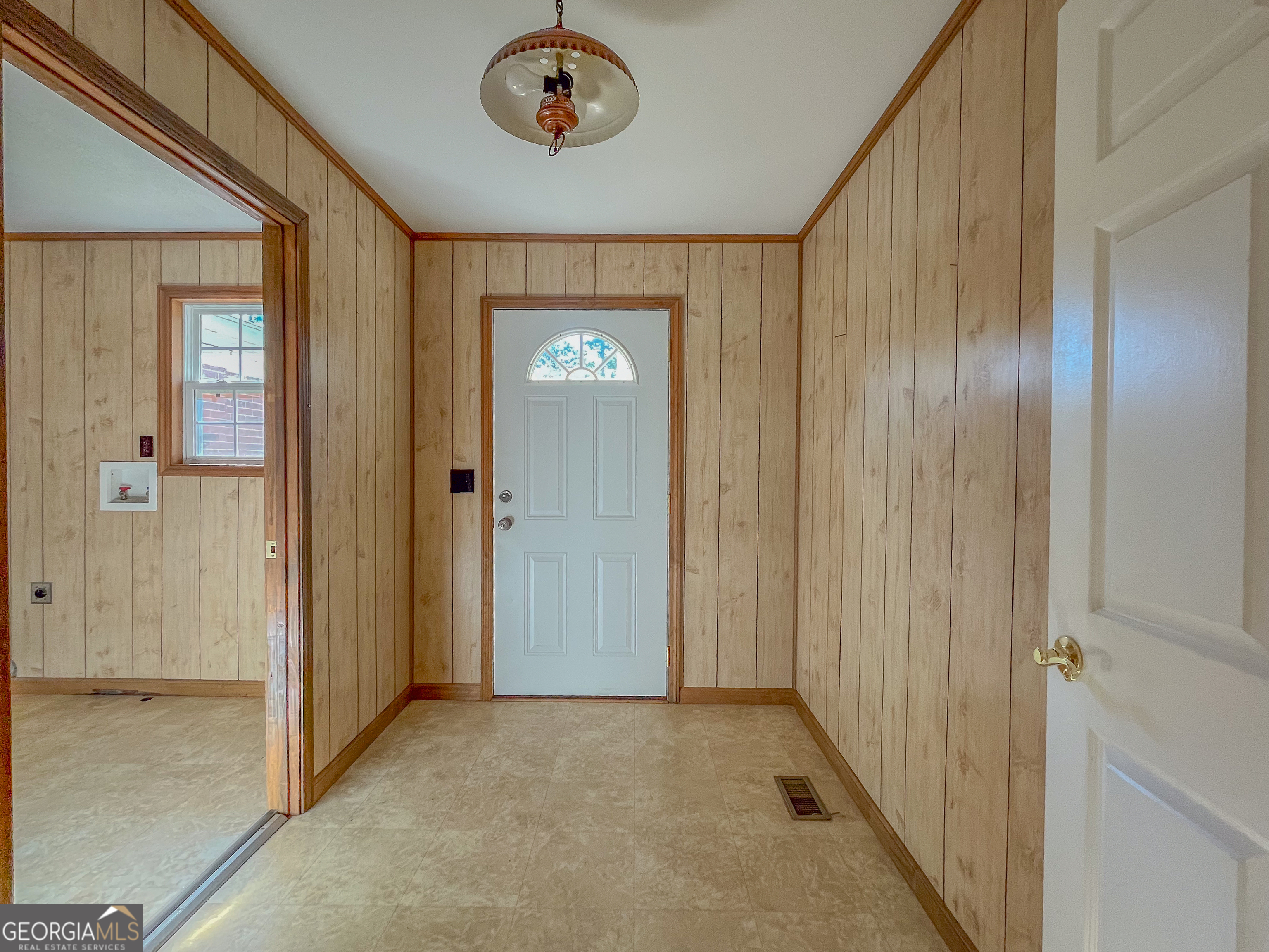 307 Brookdale Drive Property Photo 12