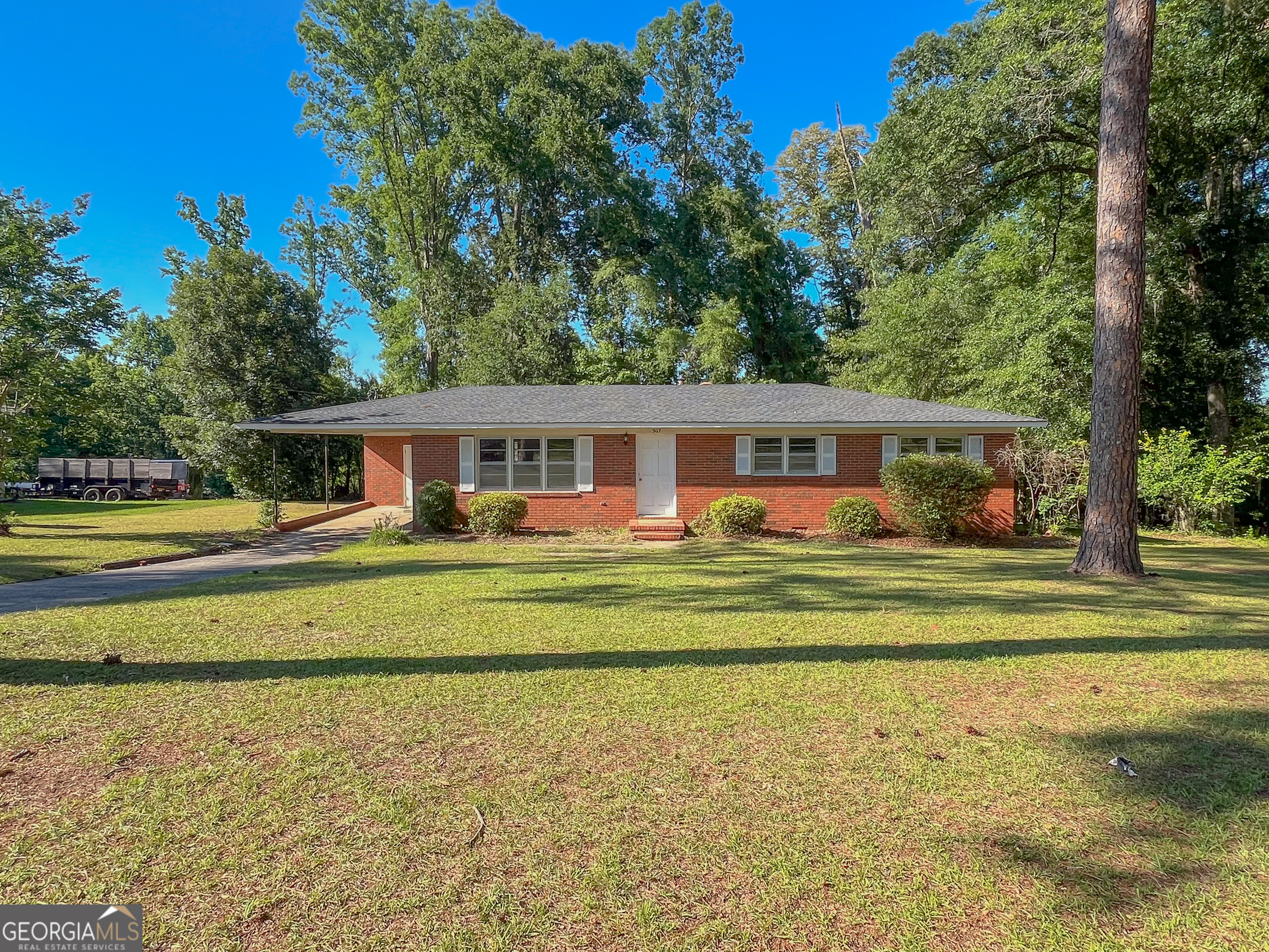 307 Brookdale Drive Property Photo 26