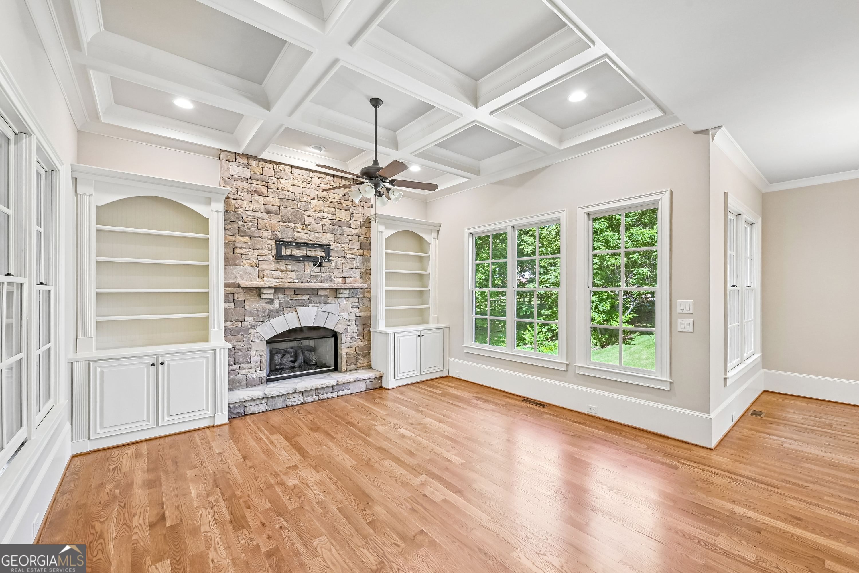 880 Crabapple Hill Property Photo 18