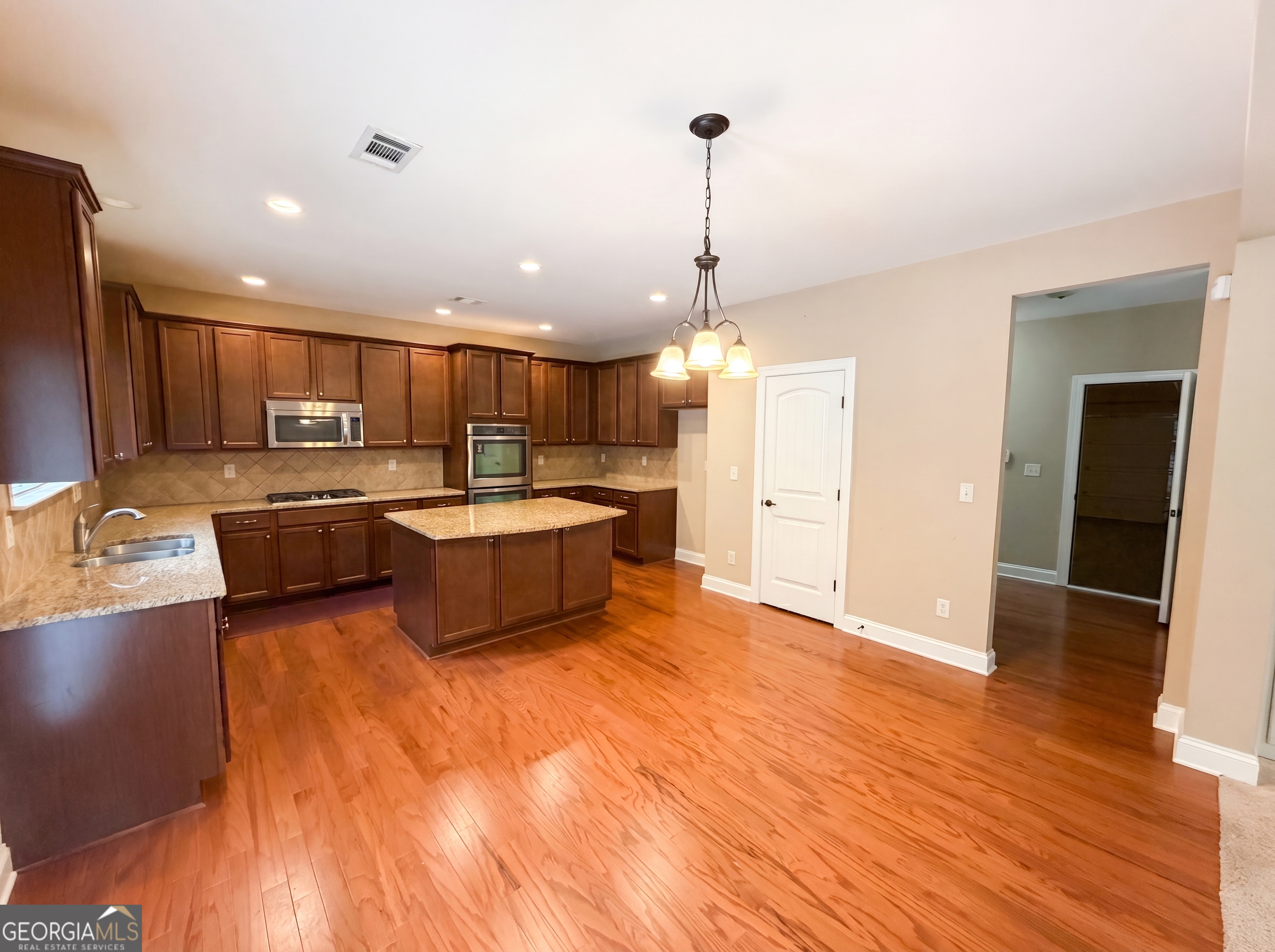 6565 Bentley Ridge Drive Property Photo 10
