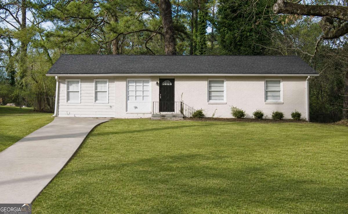 4390 Mercer Road Property Photo 1