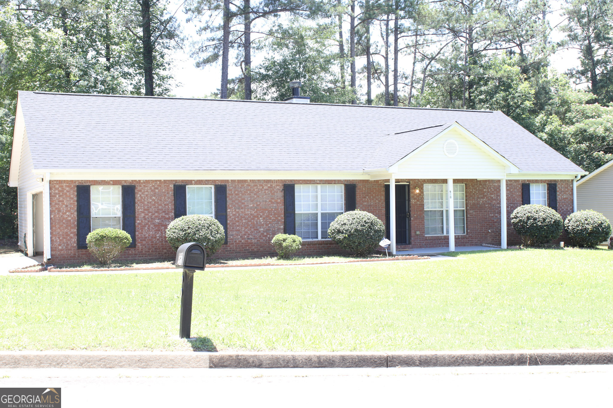 950 Foxworthy Lane Property Photo 1