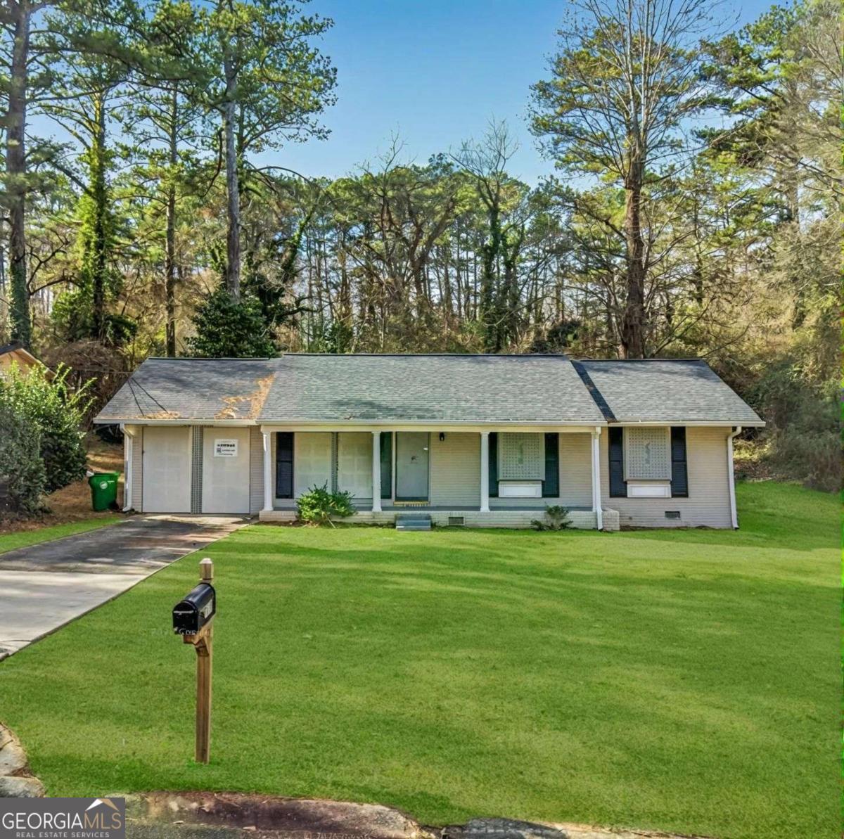 1519 Pine Glen Circle Property Photo 1